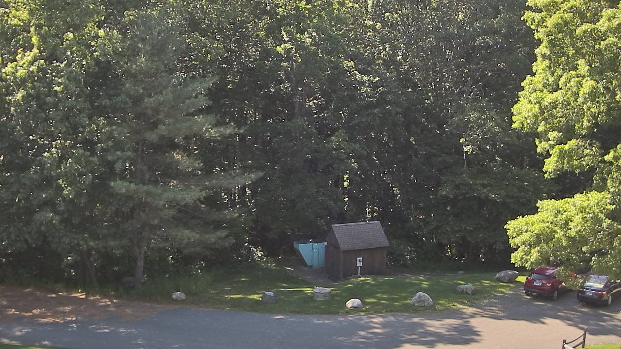Live Camera from John Dorr Nature Lab-Horace Mann School, Washington, CT 06793