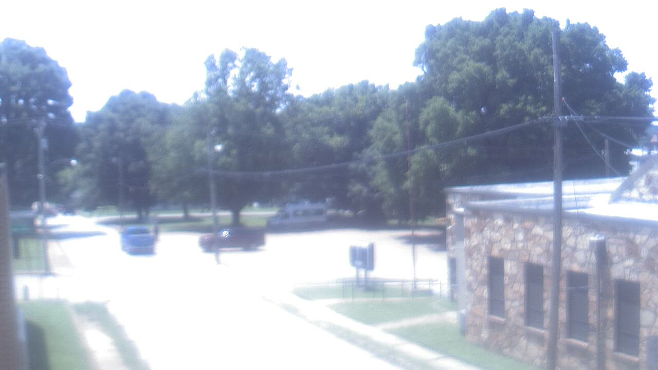 Live Camera from Current River Career Center, Doniphan, MO 63935
