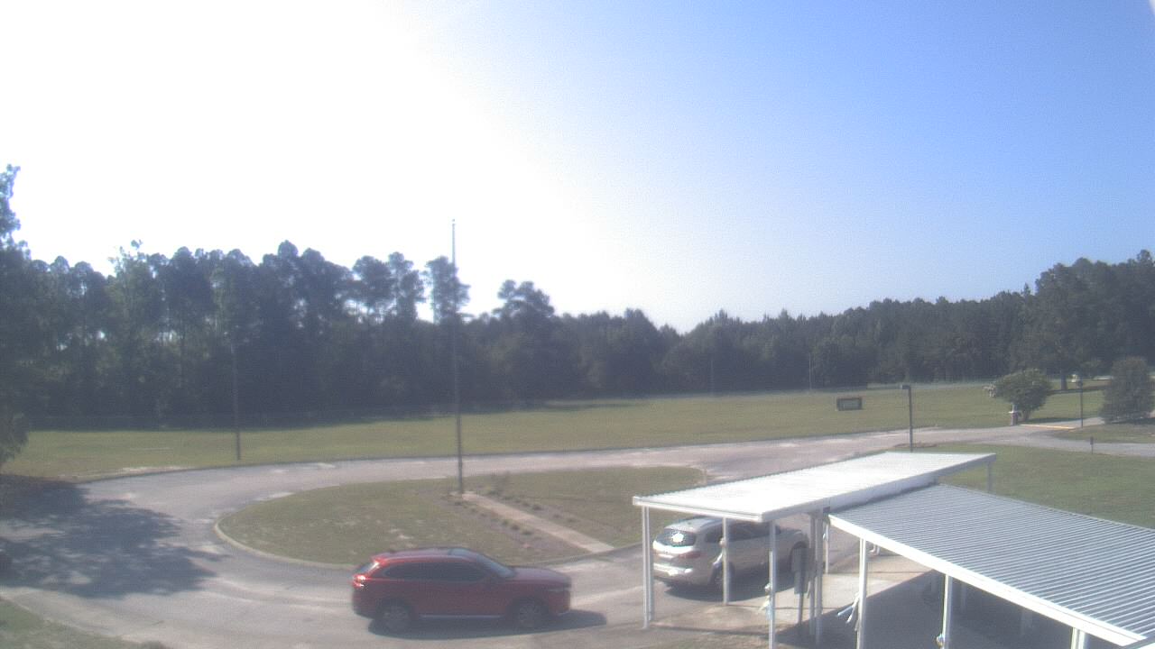 Live Camera from Bladen Lakes Primary School, Elizabethtown, NC 28337