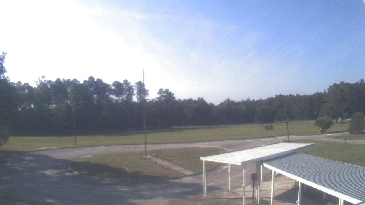 Live Camera from Bladen Lakes Primary School, Elizabethtown, NC 28337