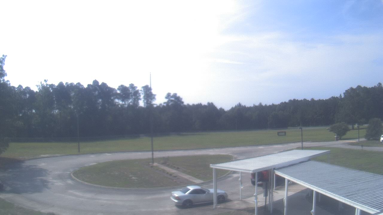 Live Camera from Bladen Lakes Primary School, Elizabethtown, NC 28337