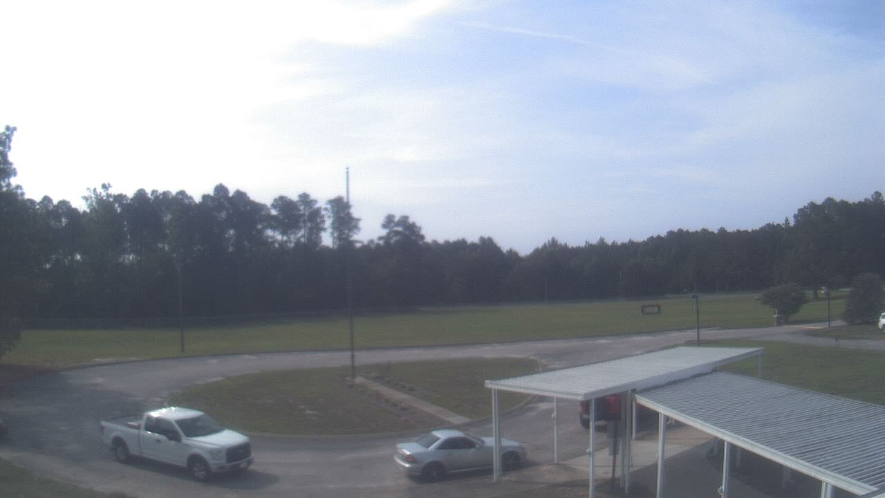 Live Camera from Bladen Lakes Primary School, Elizabethtown, NC 28337