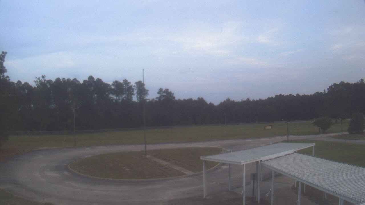 Live Camera from Bladen Lakes Primary School, Elizabethtown, NC 28337