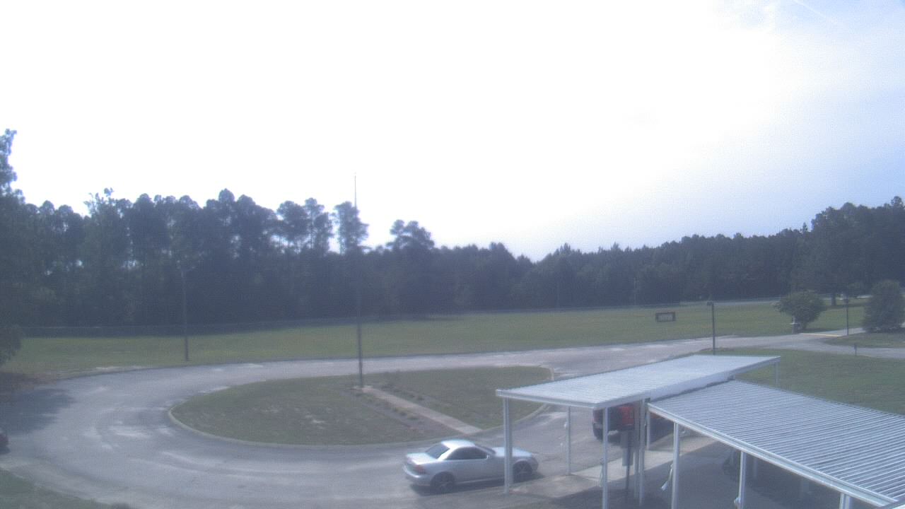 Live Camera from Bladen Lakes Primary School, Elizabethtown, NC 28337