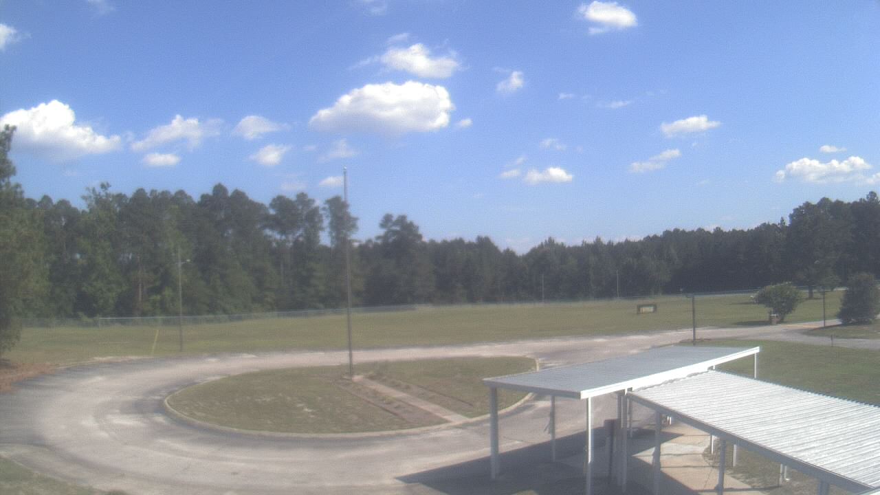 Live Camera from Bladen Lakes Primary School, Elizabethtown, NC 28337