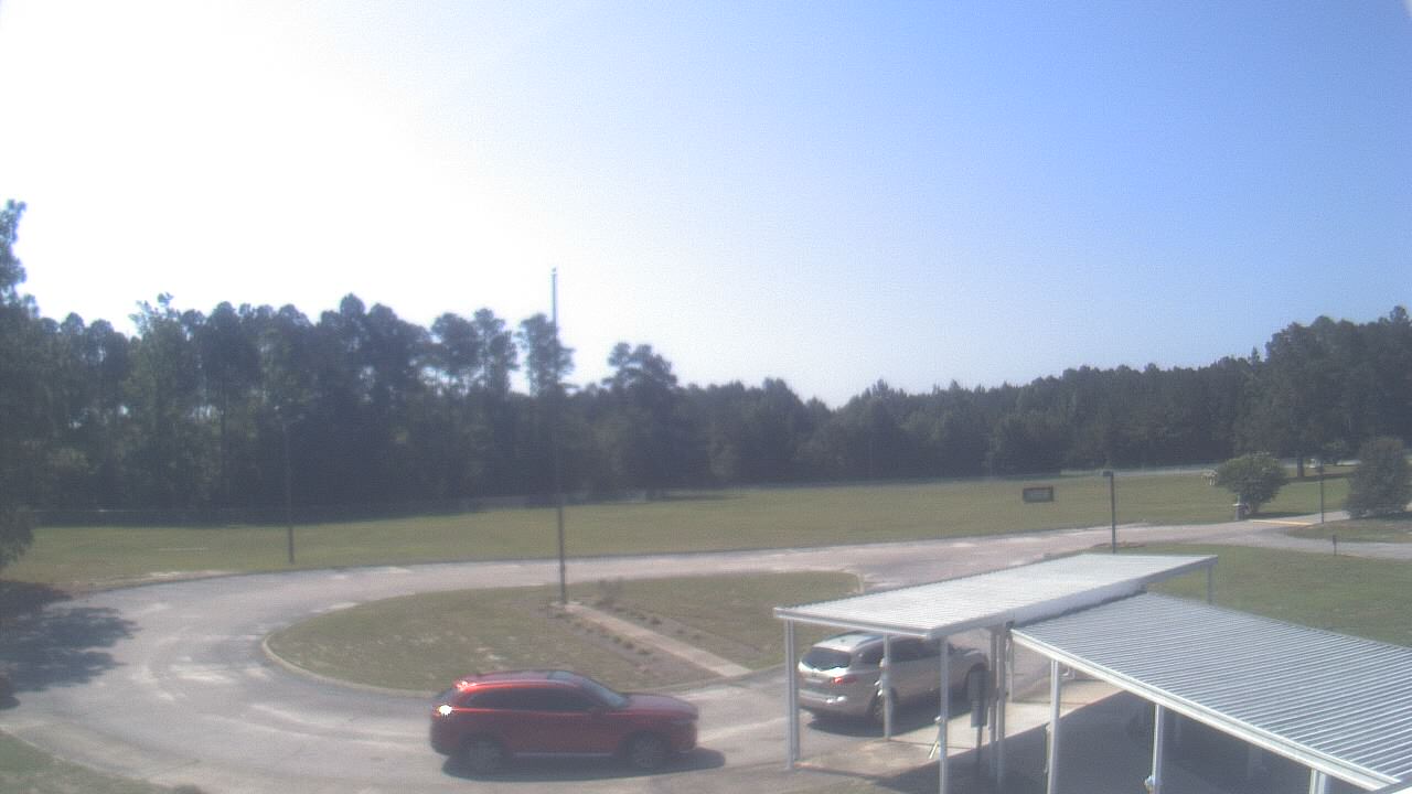 Live Camera from Bladen Lakes Primary School, Elizabethtown, NC 28337