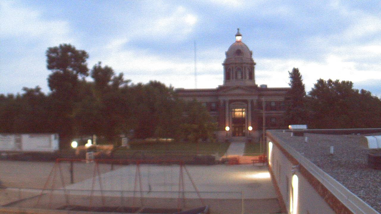 Live Camera from Ellendale HS, Ellendale, ND 58436