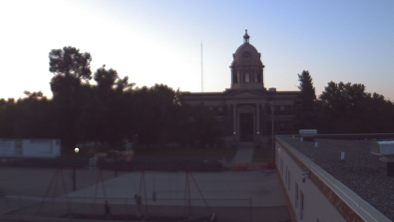 Live Camera from Ellendale HS, Ellendale, ND 58436