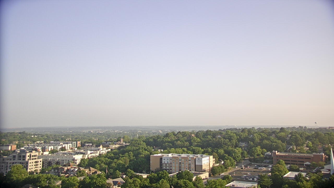 Live Camera from Hotel Chancellor, Fayetteville, AR 72701