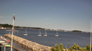 Live Camera from Beach Point Club, Mamaroneck, NY