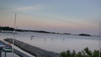 Live Camera from Beach Point Club, Mamaroneck, NY