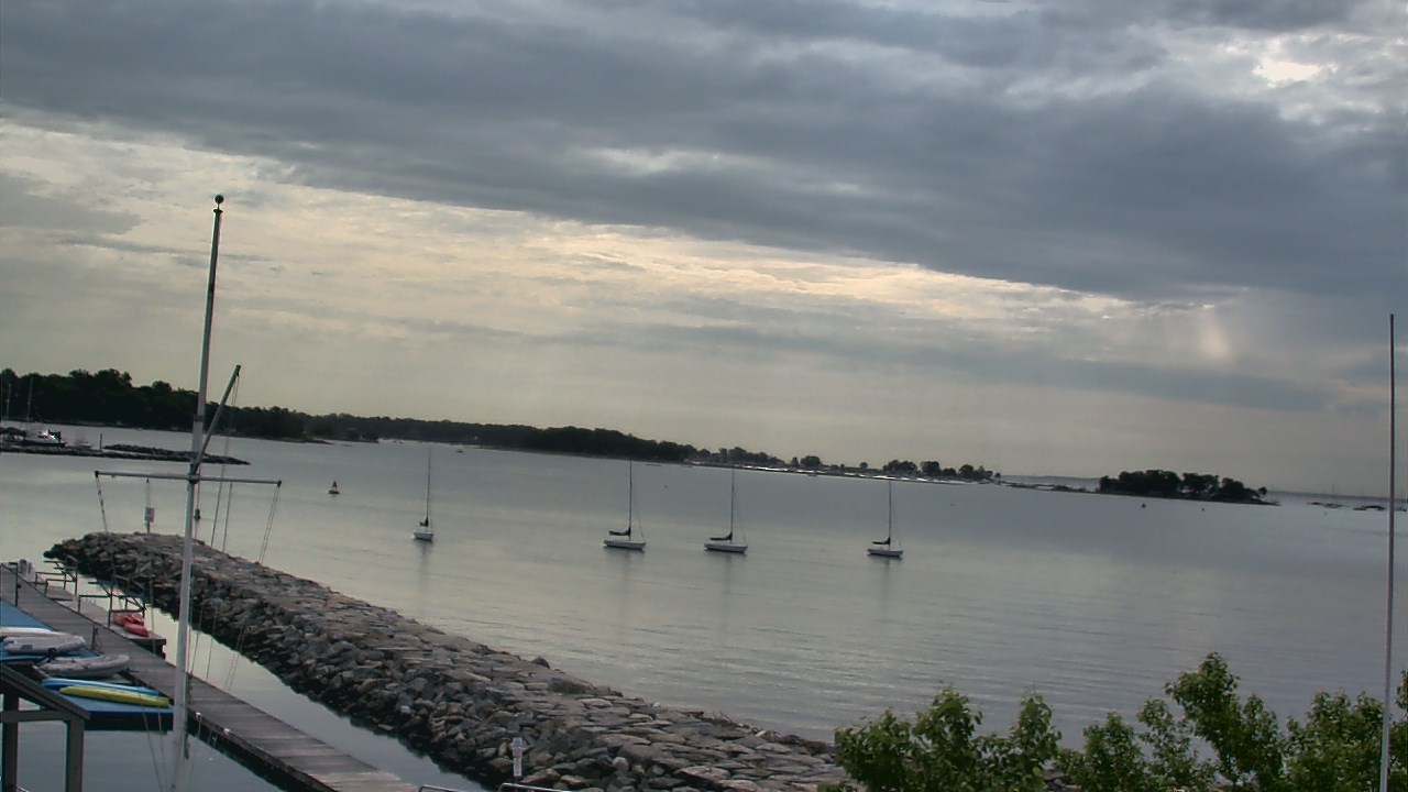 Live Camera from Beach Point Club, Mamaroneck, NY 10543