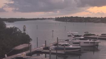 Live Camera from a random camera within the United States