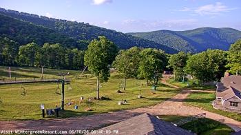 Live Camera from a random camera within the United States
