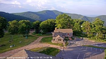 Live Camera from a random camera within the United States