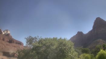 Live Camera from Zion Canyon Theatre, Springdale, UT